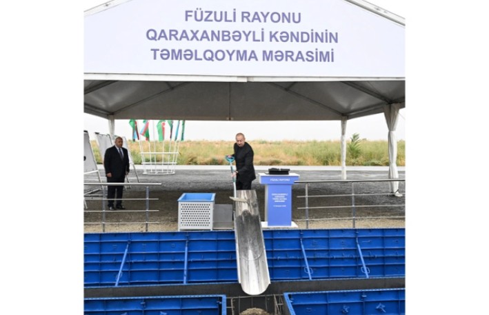 Prezident İlham Əliyev Füzuli rayonunun yeni salınacaq Qaraxanbəyli kəndinin təməlini qoyub 