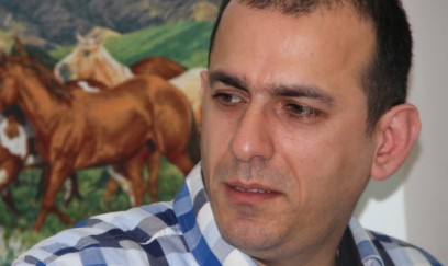 "Ölülərin söyüldüyü "insanlarla"  eyni anlayışları bölüşə bilmərəm"- Zaur Əliyev