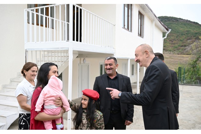 Prezident Seyidbəyliyə getdi - FOTOLAR