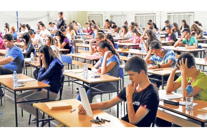 Pullu təhsil sosial problem yaradır- Sosioloq