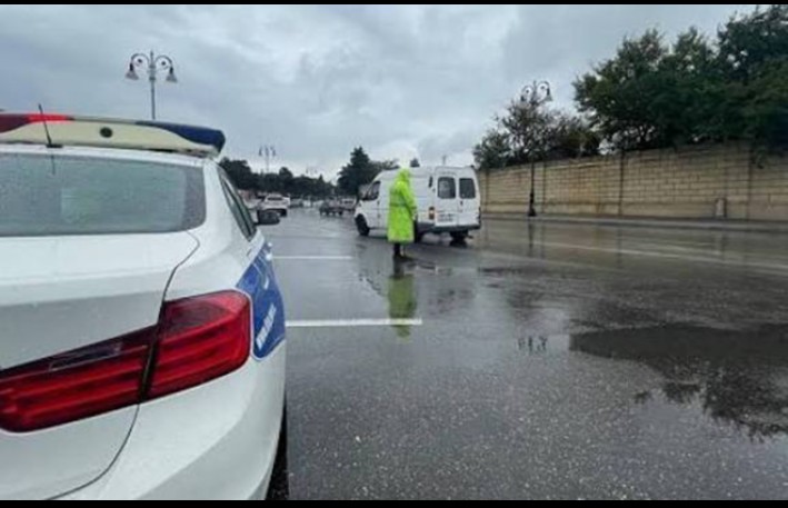 Yol polisindən yağıntılı hava ilə bağlı müraciət