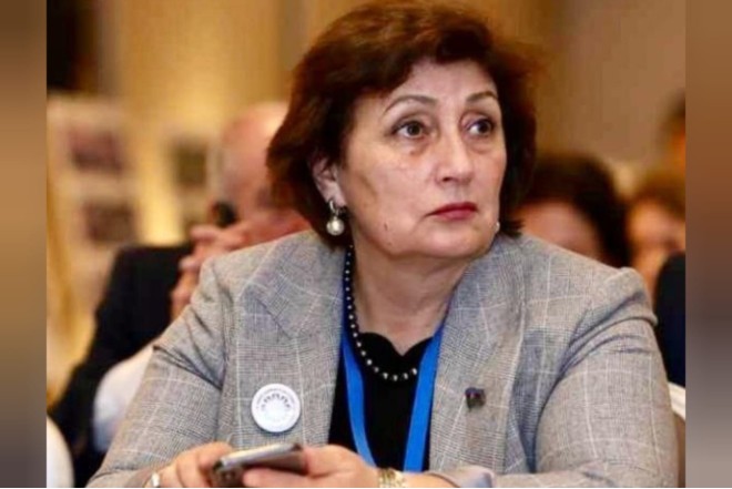 Deputat qəfil yıxılaraq ayağını sındırdı – “Aeroport”dan xəstəxanaya apardılar