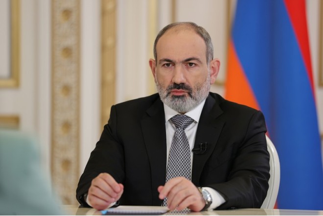 Paşinyanın reytinqi azalıb 
