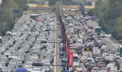 Bakının əsas yollarında TIXAC var