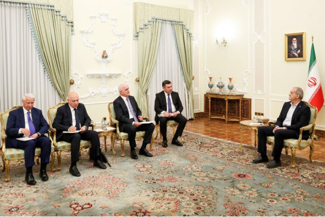 Şahin Mustafayev İranda Pezeşkianla görüşüb 