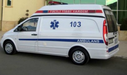 23 yaşlı oğlan xəstəxanaya aparılarkən öldü 