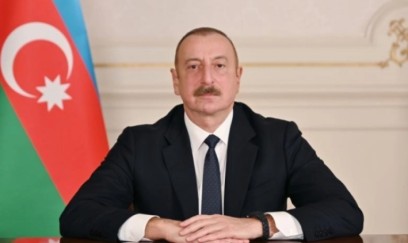 İlham Əliyev şəhidlərin xatirəsini yad etdi - VİDEO