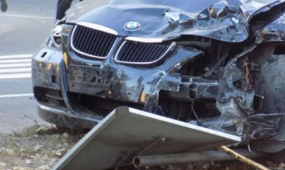 Bakıda “BMW” hasara çırpıldı - Ölən var