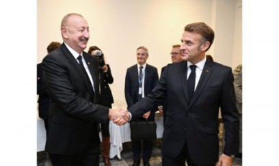 Prezident İlham Əliyev Kopenhagendə Emmanuel Makronla görüşüb YENİLƏNİB