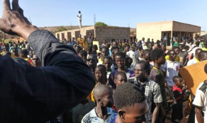 Burkina Fasoda sakinlər altı aylıq mühasirəyə görə etiraz edib 
