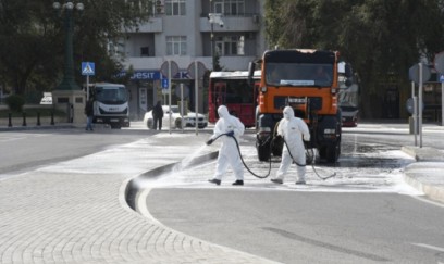 Bu gün Bakının 555 küçəsi yuyulub