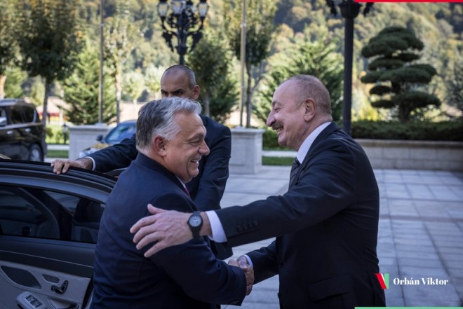 Orban: Bir dost görmək həmişə xoşdur 