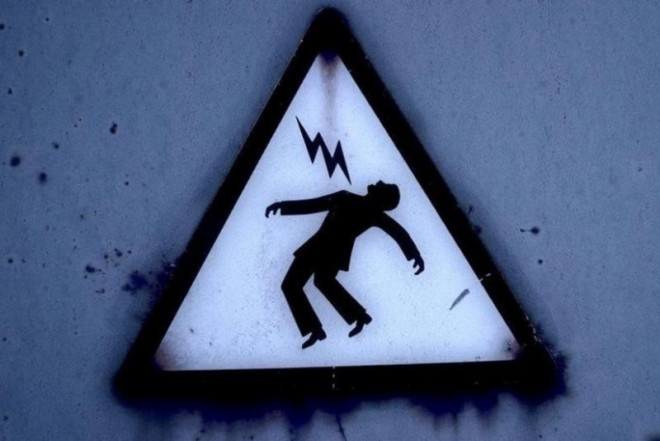 Ucar sakinini elektrik cərəyanı vuraraq öldürüb 