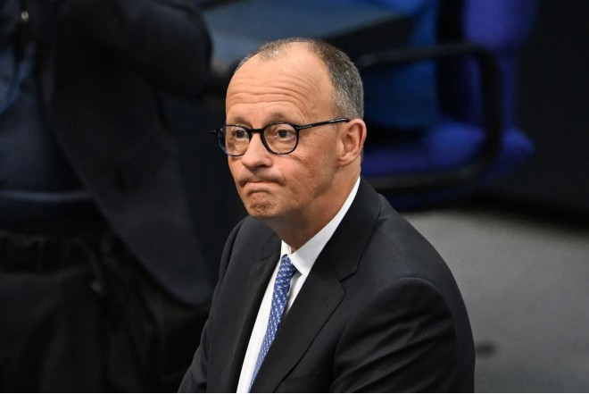 Almaniya polisi təhlükə yaradan dronları vurmaq səlahiyyəti alacaq 