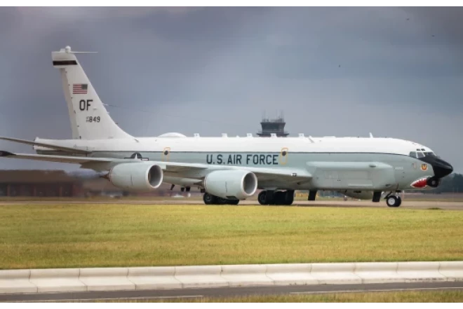 KİV: ABŞ-ın məxfi kəşfiyyat təyyarəsi Rusiyaya yaxın hava məkanında dövrə vurub 