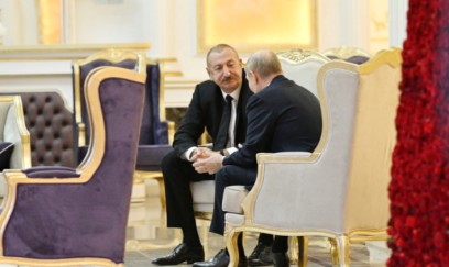 Putin Əliyevlə görüşdən əvvəl Moskvaya zəng edib
