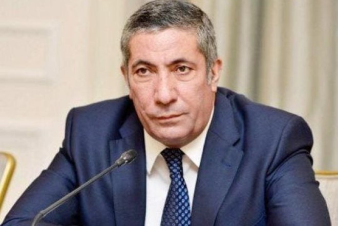 Vəkilin mövqeyi: Novruzov “Yox”, Qədirli “Bəli”