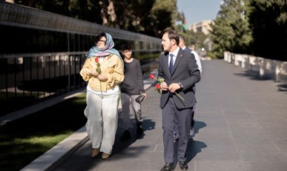 Rəsul Quliyevin qızı, kürəkəni və nəvəsi 30 il sonra Bakıya gəldi - FOTOLAR