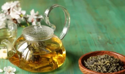 Həddindən artıq yaşıl çay içsəniz, orqanizminizə nə olacaq? 