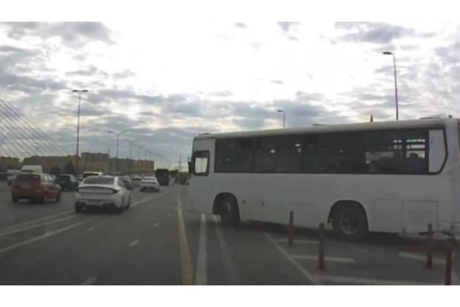 Avtobus sürücüsü sərnişinlərin həyatını təhlükəyə atdı: Qurumlar hərəkətə keçdi-VİDEO