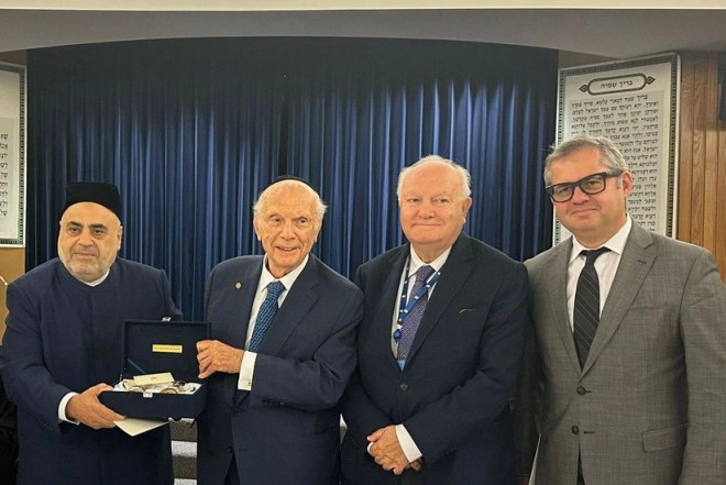 Allahşükür Paşazadə  Artur Şnayerlə görüşüb 