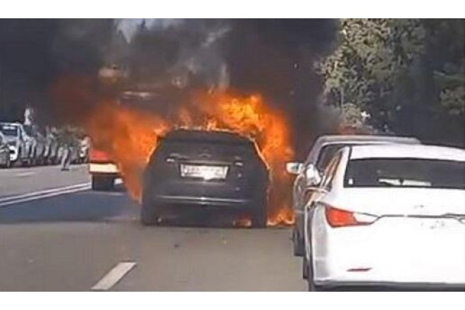 Bakıda "Range Rover" yandı - VİDEO