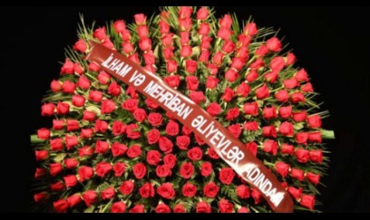 Prezident və xanımı Ramiz Quliyevlə vida mərasiminə əklil göndərib