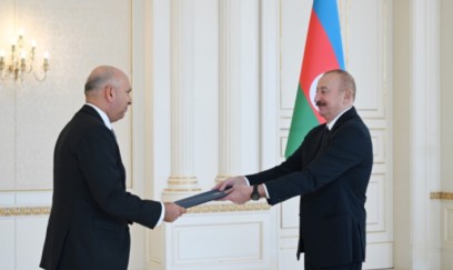 İlham Əliyev Misir səfirinin etimadnaməsini qəbul edib