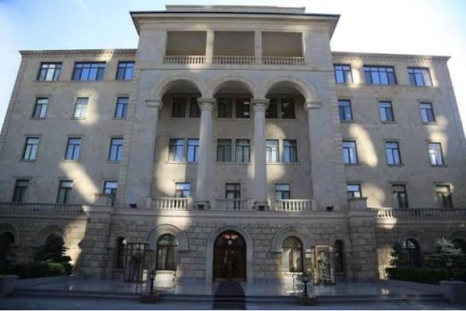 Müdafiə Nazirliyinin İstirahət evinin rəisi rüşvət almaqda ittiham olunur 