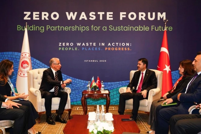 Muxtar Babayev türkiyəli nazirlə COP31-i müzakirə edib 
