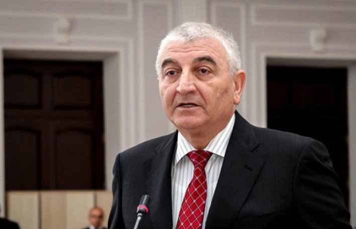 "300 min manatlıq əşyalarımı hələ də geri qaytarmır"- Məzahir Pənahovun gəlini