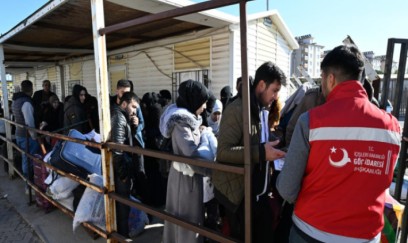 Türkiyədən ölkələrinə qayıdan suriyalıların sayı açıqlanıb 