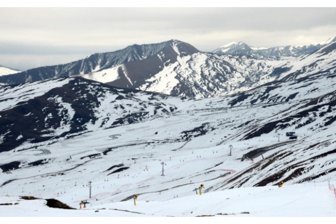 Şahdağa qar yağdı 