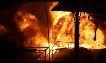 Ukrayna Orenburqda qaz emalı zavodunu VURDU – Güclü yanğın BAŞLADI