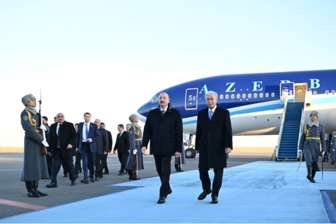 Prezident Qazaxıstandadır - Tokayev özü qarşıladı + FOTOLAR