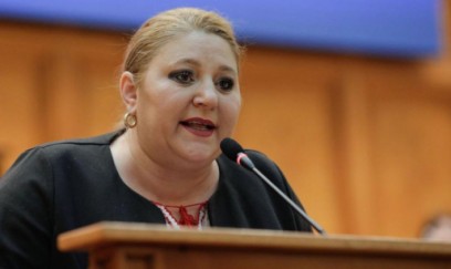 Rumıniyalı deputat Zelenskinin parlamentdə çıxışına sərt etiraz edib