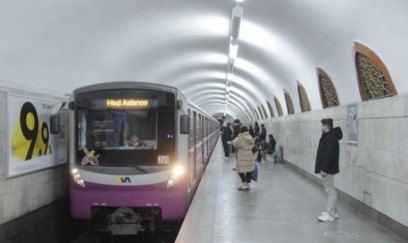 Bakı metrosunda hərəkət dayanıb - Qatarlar gecikmə ilə işləyir