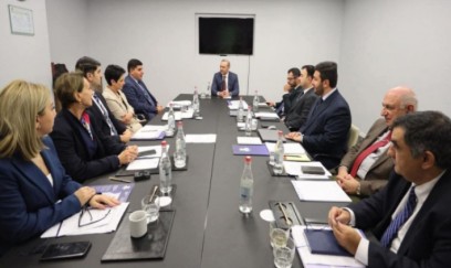 İrəvanda Armen Qriqoryanın iştirakı ilə Azərbaycan və Ermənistan vətəndaş cəmiyyəti nümayəndələri görüşüb 