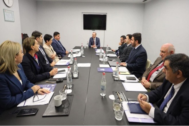 İrəvanda Armen Qriqoryanın iştirakı ilə Azərbaycan və Ermənistan vətəndaş cəmiyyəti nümayəndələri görüşüb 