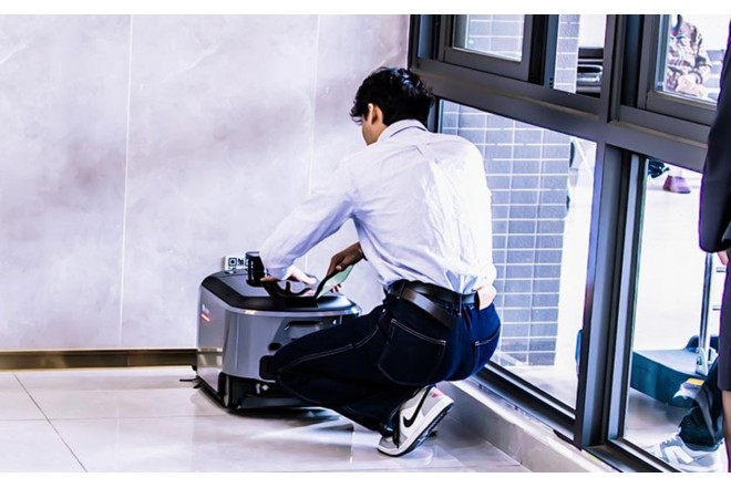 Bu şirkətdə xadimələrin işini daha robotlər görəcək