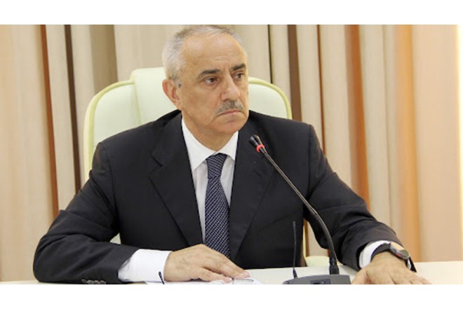 İcra başçısı köməkçisini, sürücüsünü və daha bir neçə şöbə müdirini işdən çıxardı