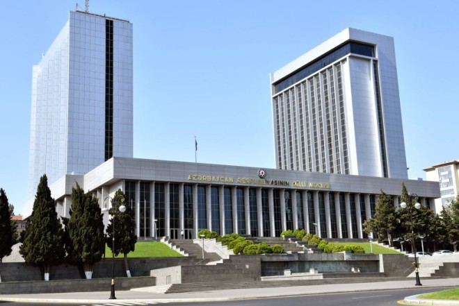 Deputatlar oktyabrın 31-də yenidən toplanacaq