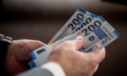 Müəllimlərə əlavə 2 min manat mükafat ödəniləcək