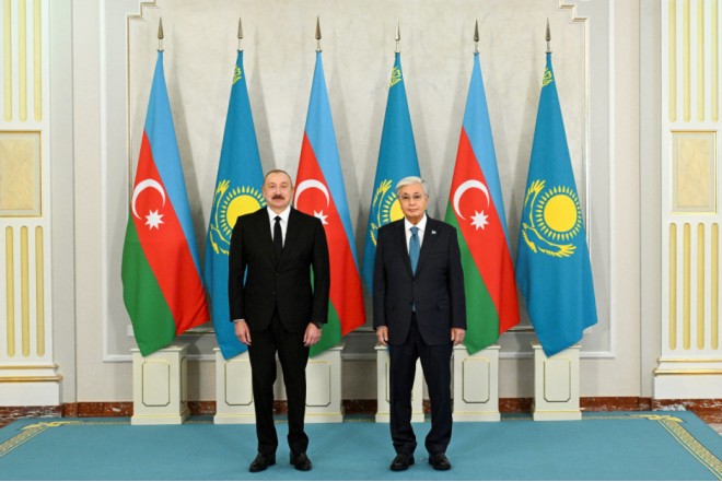 İlham Əliyev Tokayevi Təbrik etdi