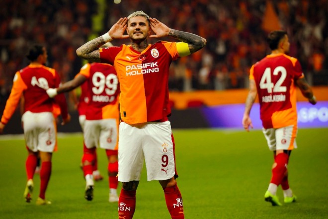 "Qalatasaray" qələbə qazandı