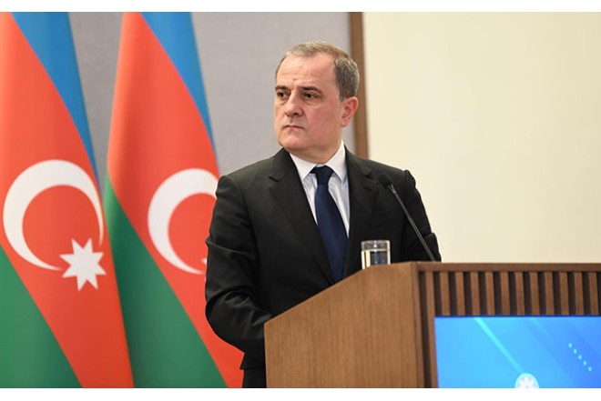 Ceyhun Bayramov Omana getdi
