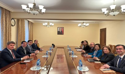 Türkiyə XİN rəhbərinin müavini Hikmət Hacıyev və Xələf Xələfovla görüşüb 