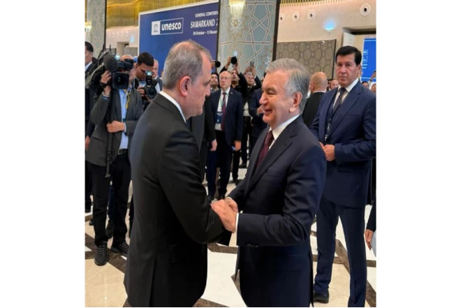 Ceyhun Bayramov Səmərqənddə Şövkət Mirziyoyevlə görüşüb