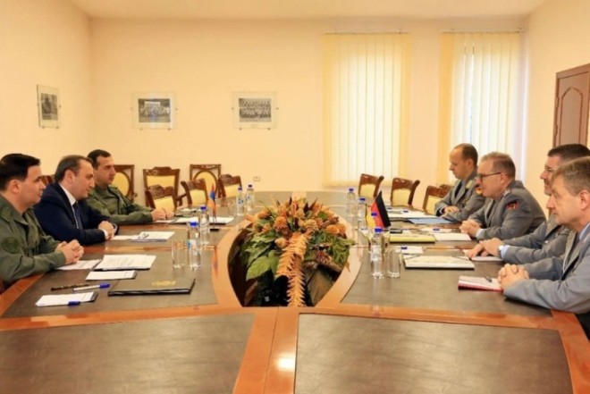 Ermənistan və Almaniya müdafiə sahəsində əməkdaşlığı genişləndirəcək