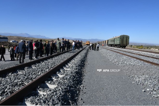 Əcnəbi diplomatlar Zəngəzur dəhlizinin tərkib hissəsi olan Həkəri dəmiryolu stansiyasında olub - FOTO